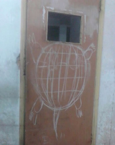 万事俱备 只欠班主任前来露个脸了 内涵福利动态图.jpg