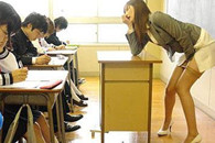 路上碰到一妹子说：必要的时候自慰还是很正常的 惊呆我了