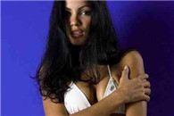 紧身裤的诱惑!屌丝们眼镜都直了吧 妹子们能别这样穿吗