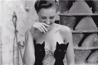 邪恶内涵图：两只黑猫咪好可爱！