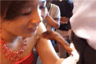 邪恶动态图第119期:指甲 发型 穿着很讲究 有品味!