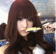 内涵妹纸动态图：耶耶耶！