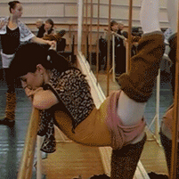 邪恶动态图：美女柔术好性感啊