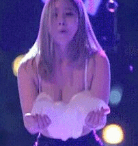 可以撸的网站,李毅吧撸管美女动态图：帮男朋友跪舔 从后面进入图片