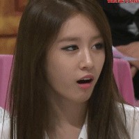 邪恶动态图：她跪舔的是什么哇！