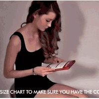 美女做僾动态图片涩涩动态图：女友被兄弟玩一下午