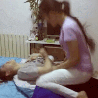 男女观音坐莲式动态图片：妈妈陪读用身体鼓励我和闺蜜男友啪啪啪