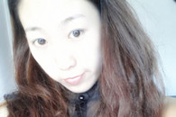 美女曝照 最近赶了好几个婚礼 真甜蜜啊。