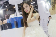 你永远都不会知道自己到底有多坚强 直到有一天你除了坚强别无选择。