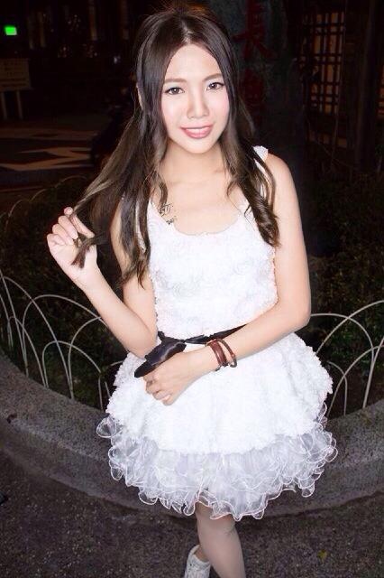 台湾美女模特Chenoa霖霖姣好身材生活性感自拍照