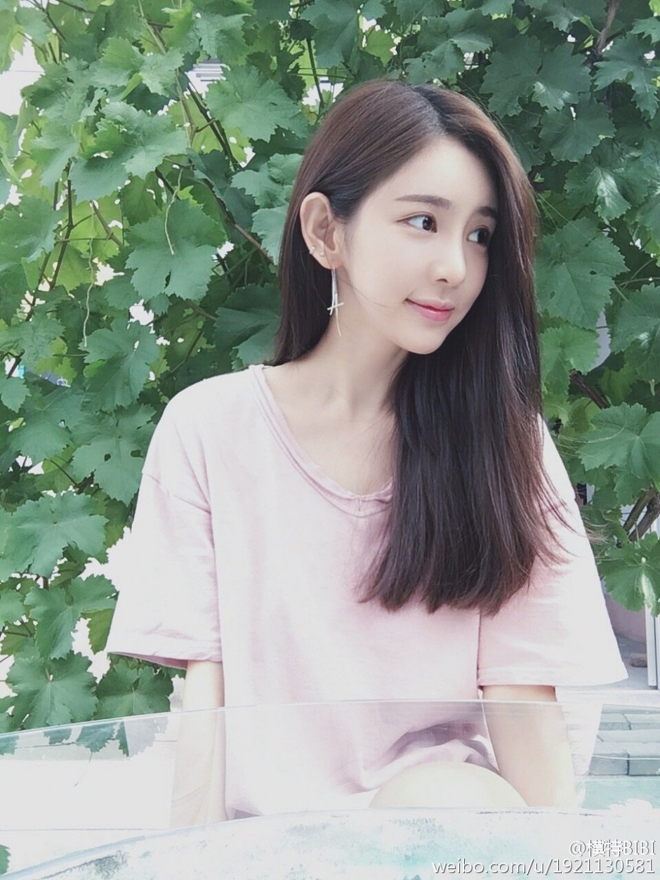 90后嫩模黃慧BIBI性感吊带美拍图片