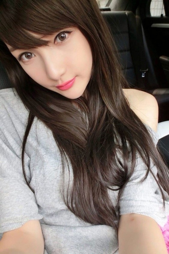 漂亮清纯长发美女精致五官性感诱人自拍图片大全