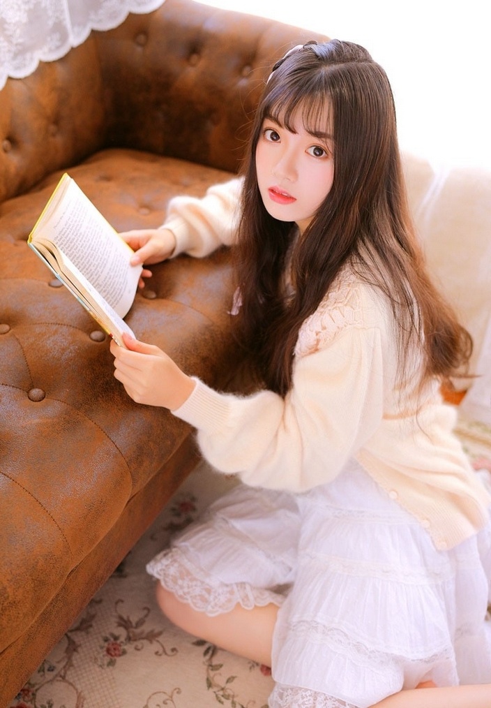 大眼清纯萌妹子可爱唯美心动养眼写真图片