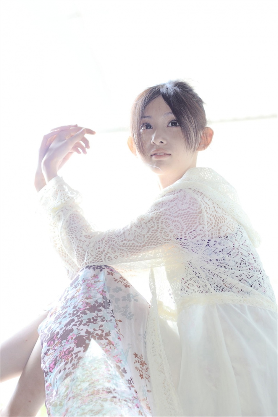 台湾小正妹梅杜莎纤细骨感身材街拍知性写真