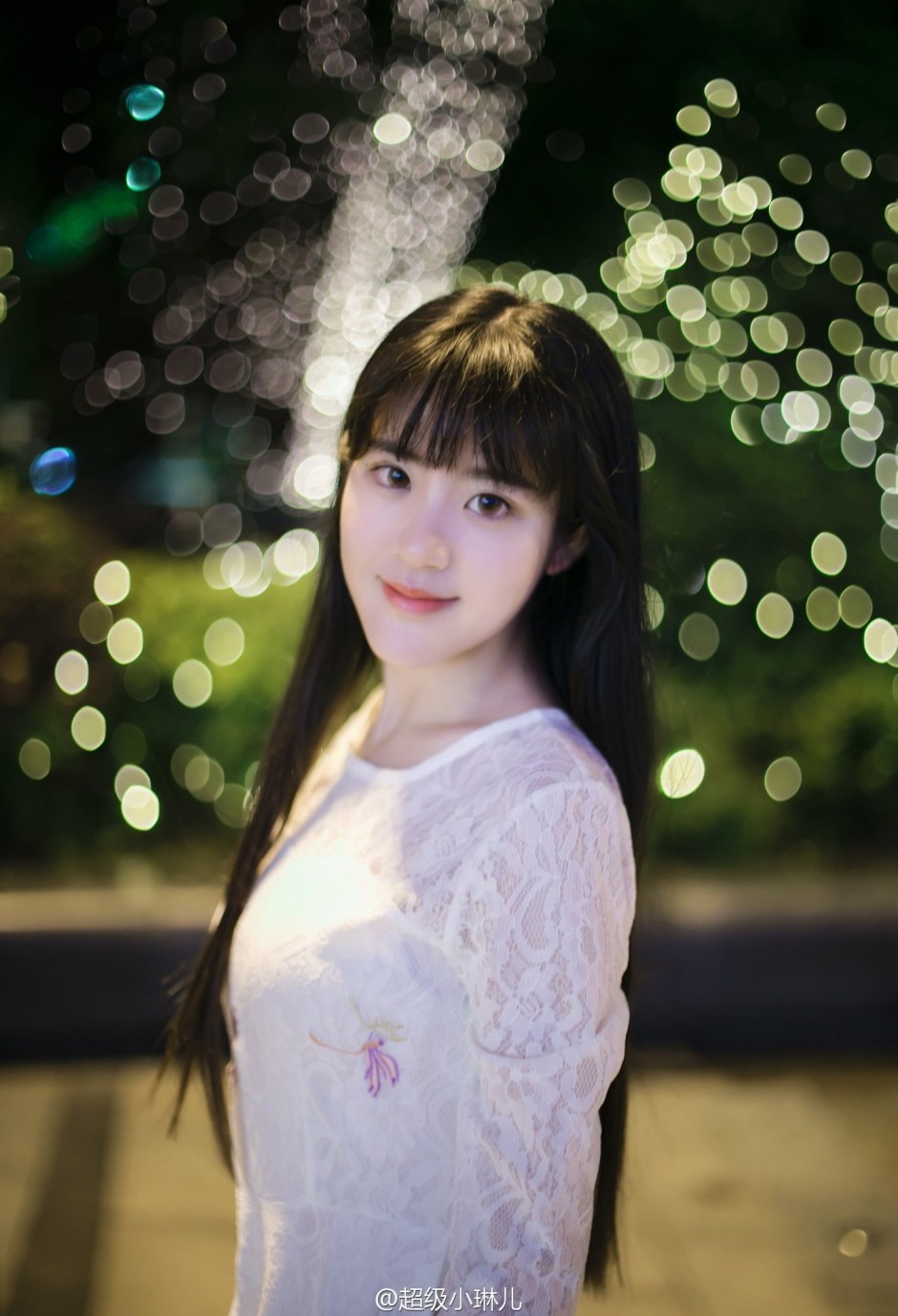 秀丽脱俗美人小琳儿仙气十足养眼写真图片