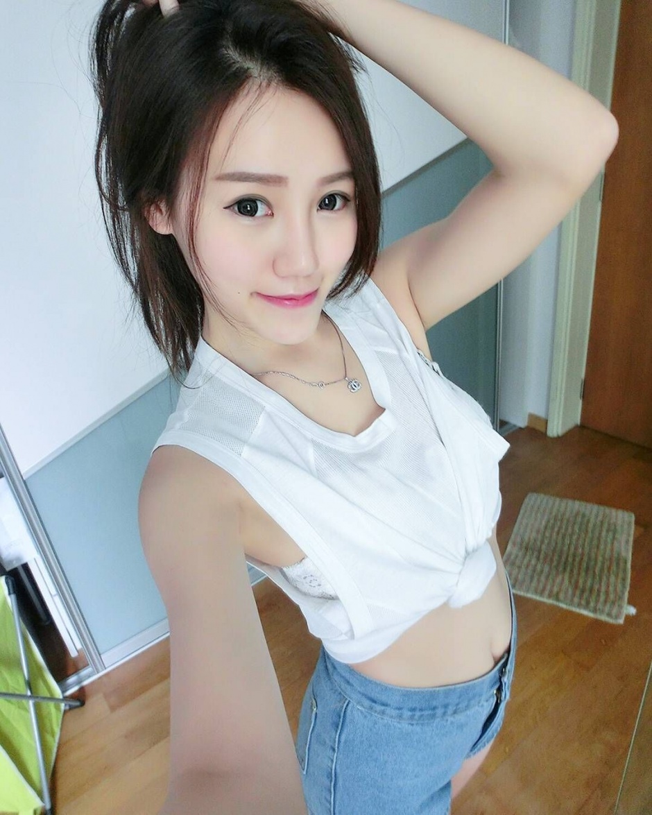 马来西亚性感美女Michttano诱人甜美生活写真照