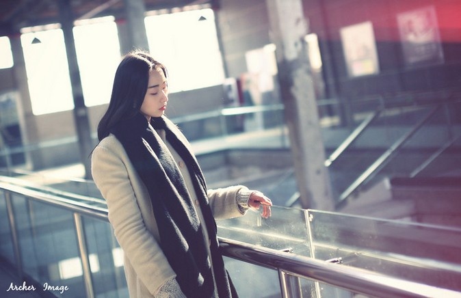 精致容颜美女冬日时尚唯美写真图片