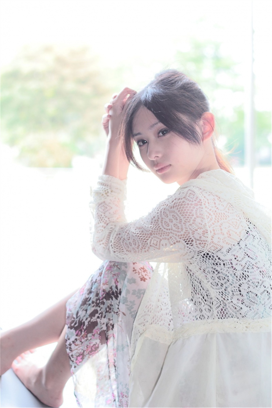 台湾小正妹梅杜莎纤细骨感身材街拍知性写真