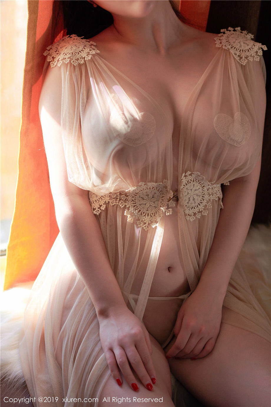 秀人网 巨乳透视装美女戴渃欣性感丁字裤人体摄影勾引写真图片