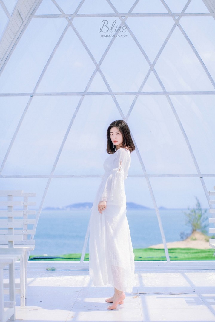 仙气飘飘白裙美女清纯脱俗养眼写真图片