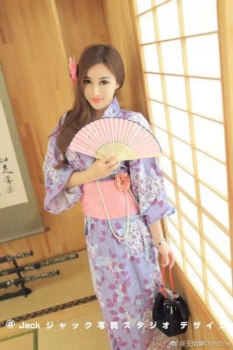 网红美女王怡婷千姿百媚养眼生活写真照