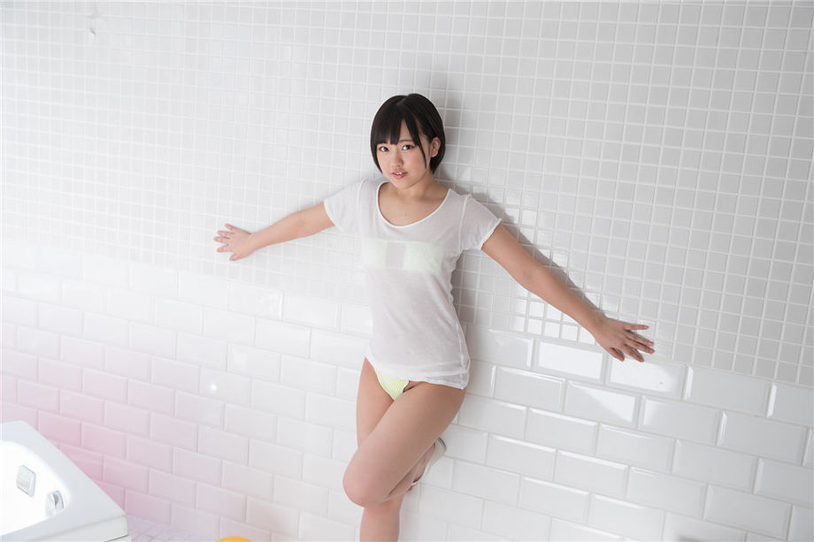 Minisuka.tv 日本美女学生妹香月りお浴室湿身喷血写真图片