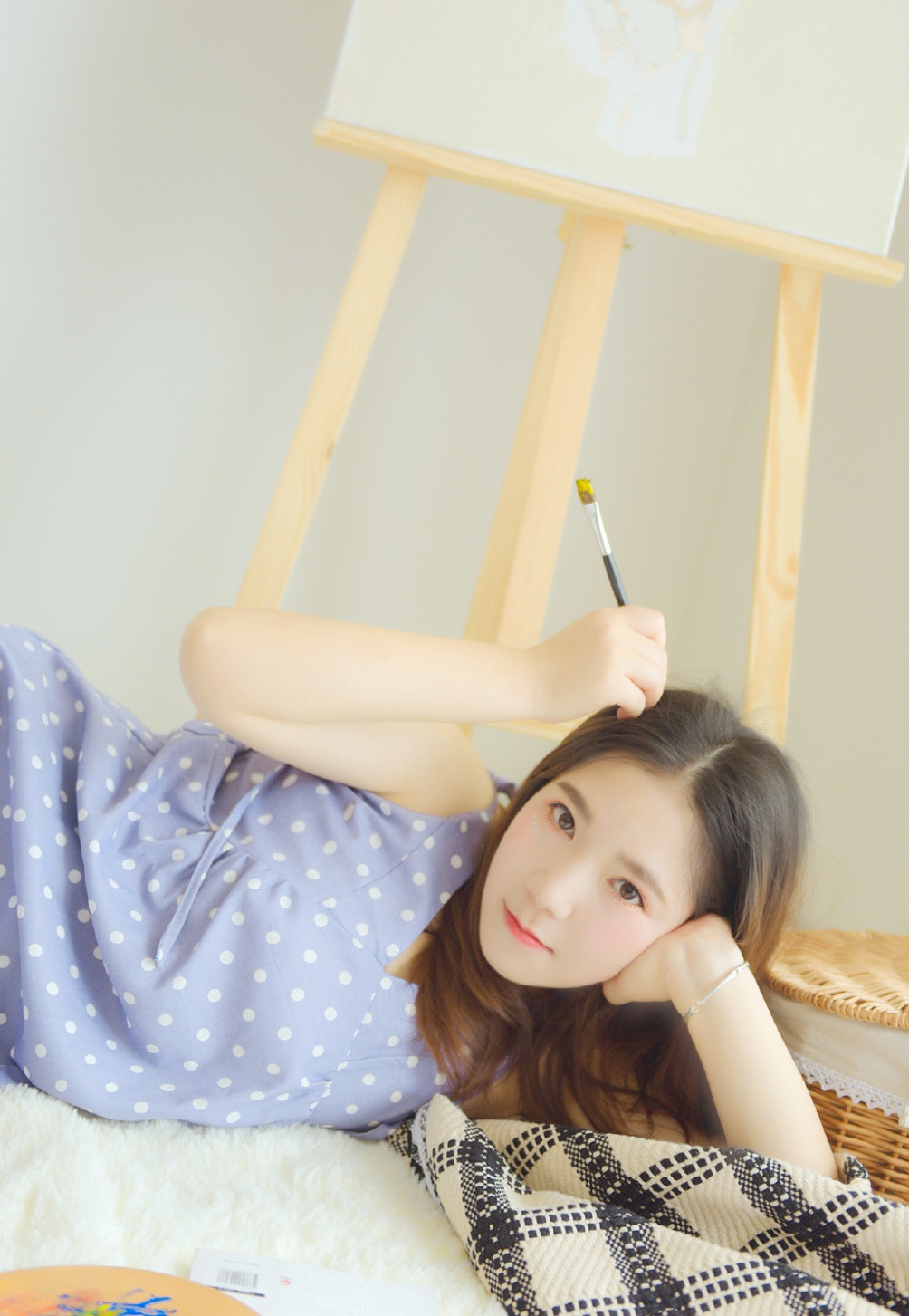 粉嫩学生妹画室性感玉足写真照片