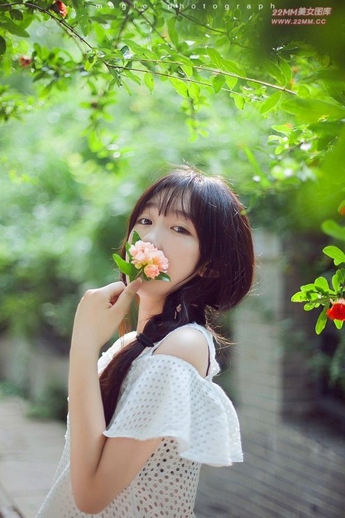 清纯美女校花小清新迷人户外写真集