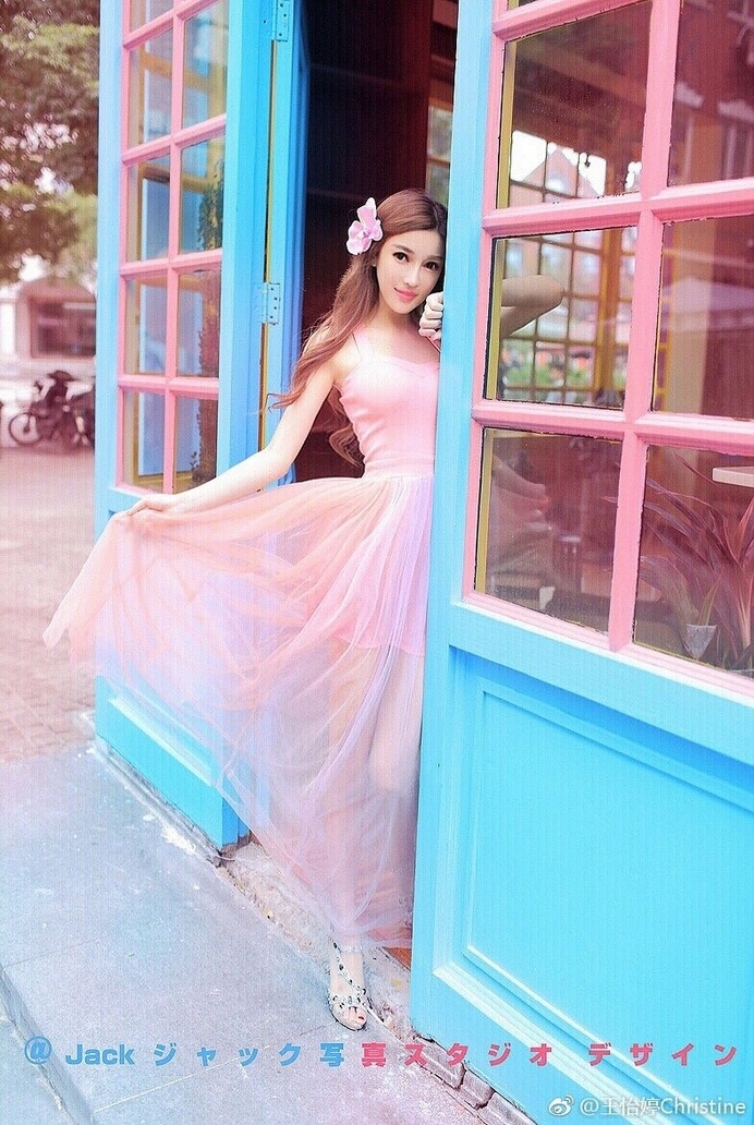 网红美女王怡婷千姿百媚养眼生活写真照