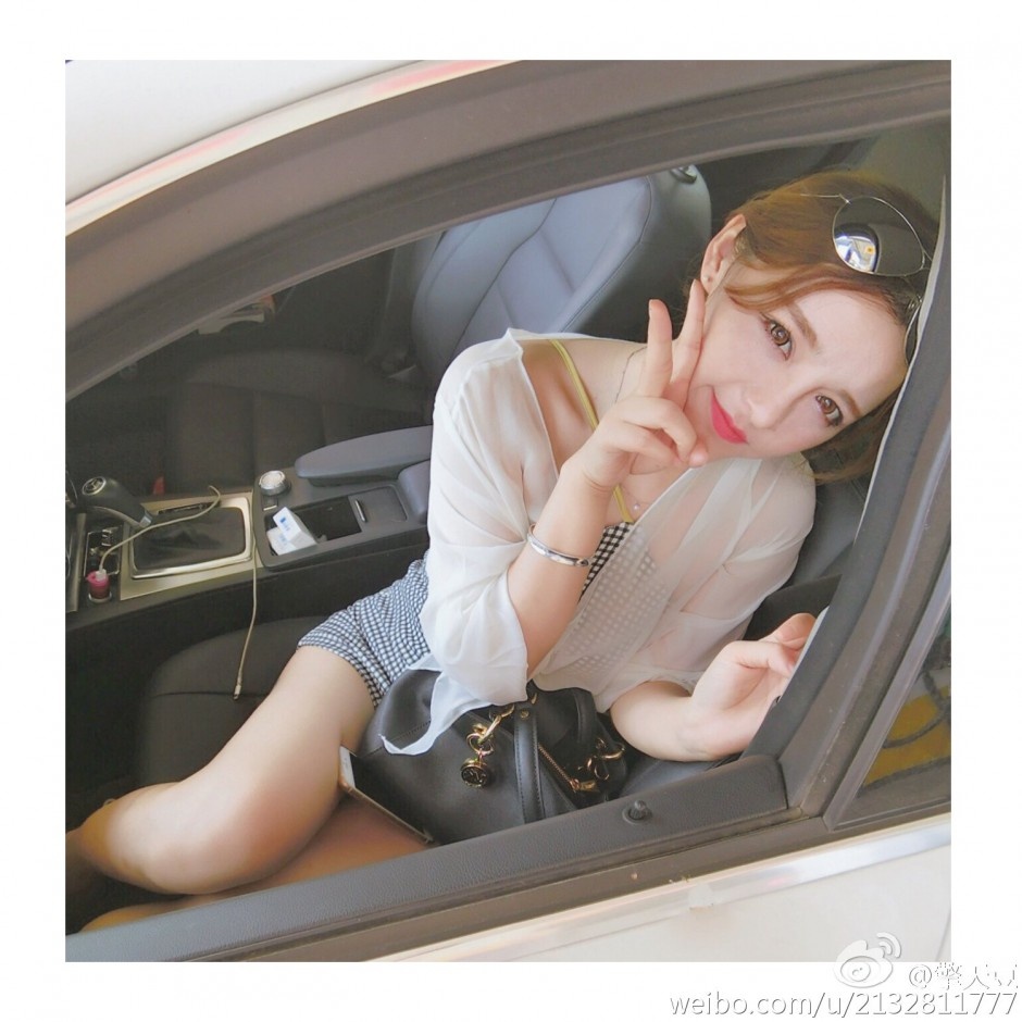 网络红人美女擎天豆私拍图片合辑