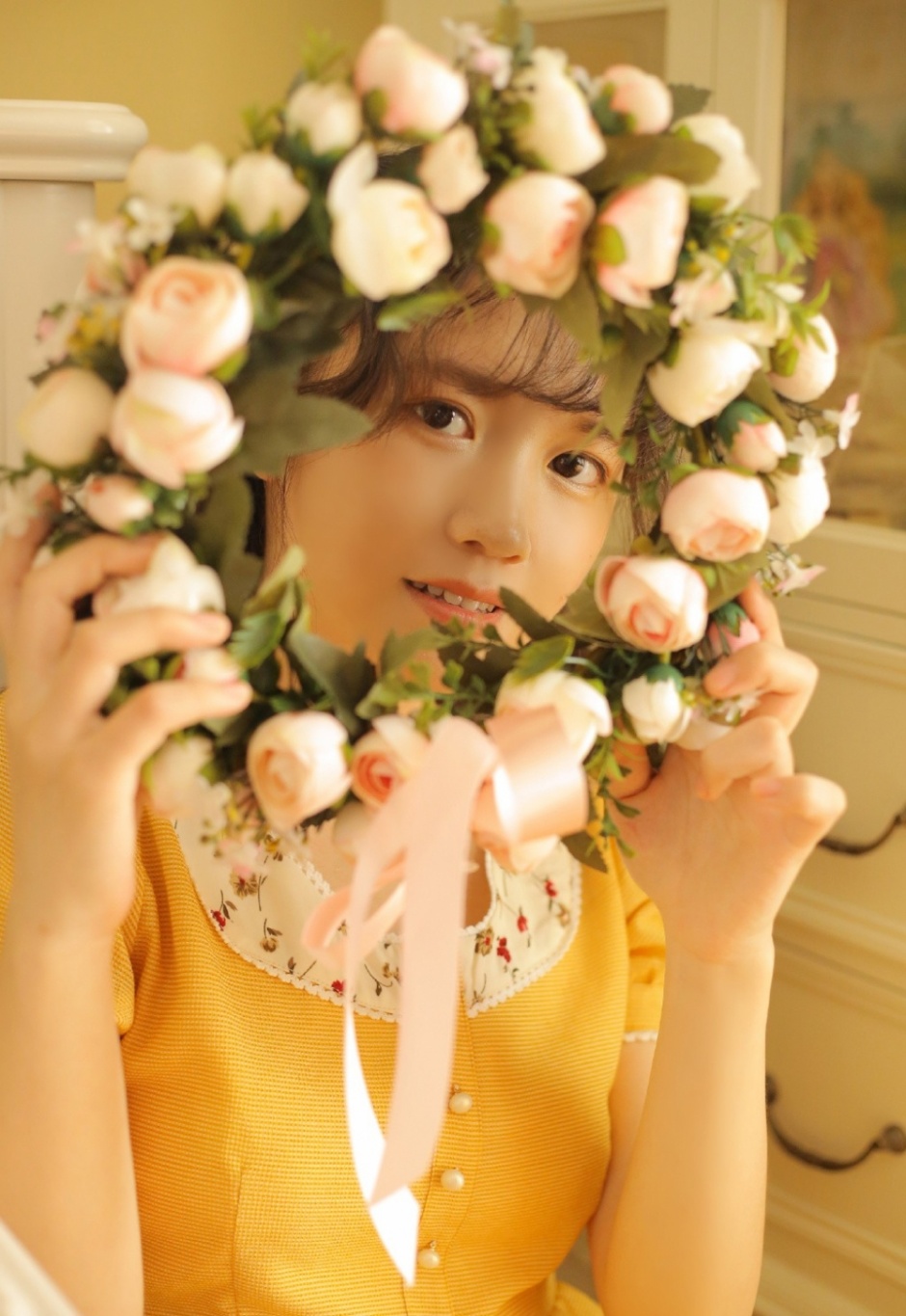 清新国模少女惬意午后治愈系个人艺术写真图片