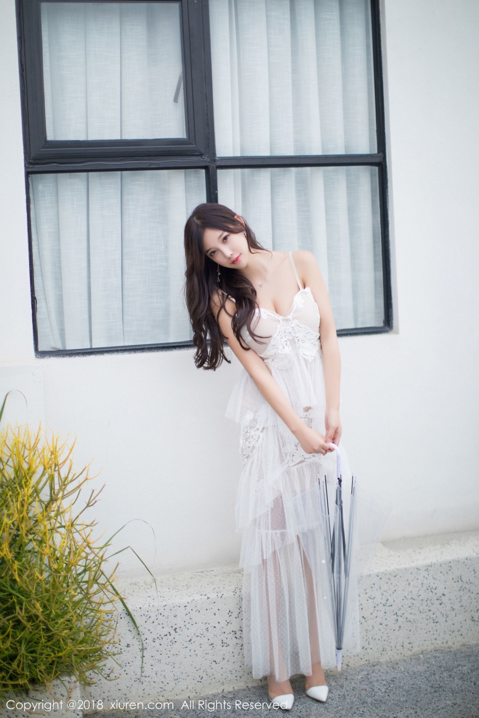 性感美乳模特杨晨晨sugar蕾丝吊带裙极致诱惑