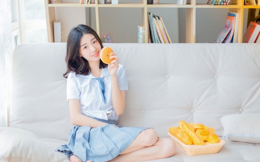 百褶短裙校服美女书房小清新迷人写真图片