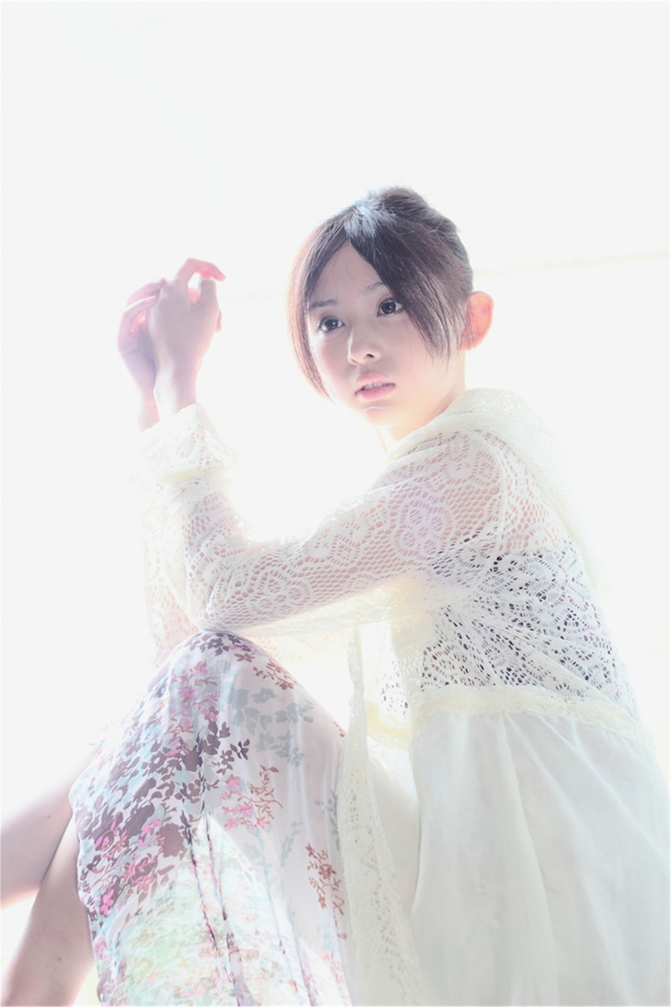 台湾小正妹梅杜莎纤细骨感身材街拍知性写真