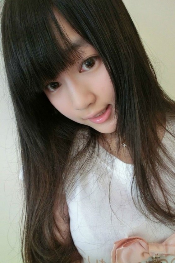 精选天姿国色气质美女深沟酥胸长腿养眼图片