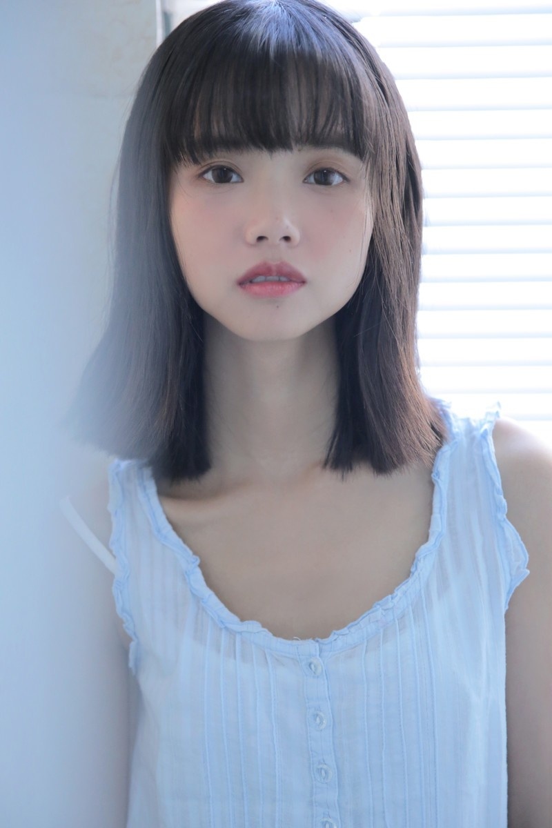 童颜少女浴室唯美养眼氧气稚嫩空灵写真图片