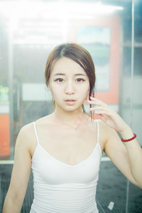 00后养眼小美女清纯可人生活写真图片