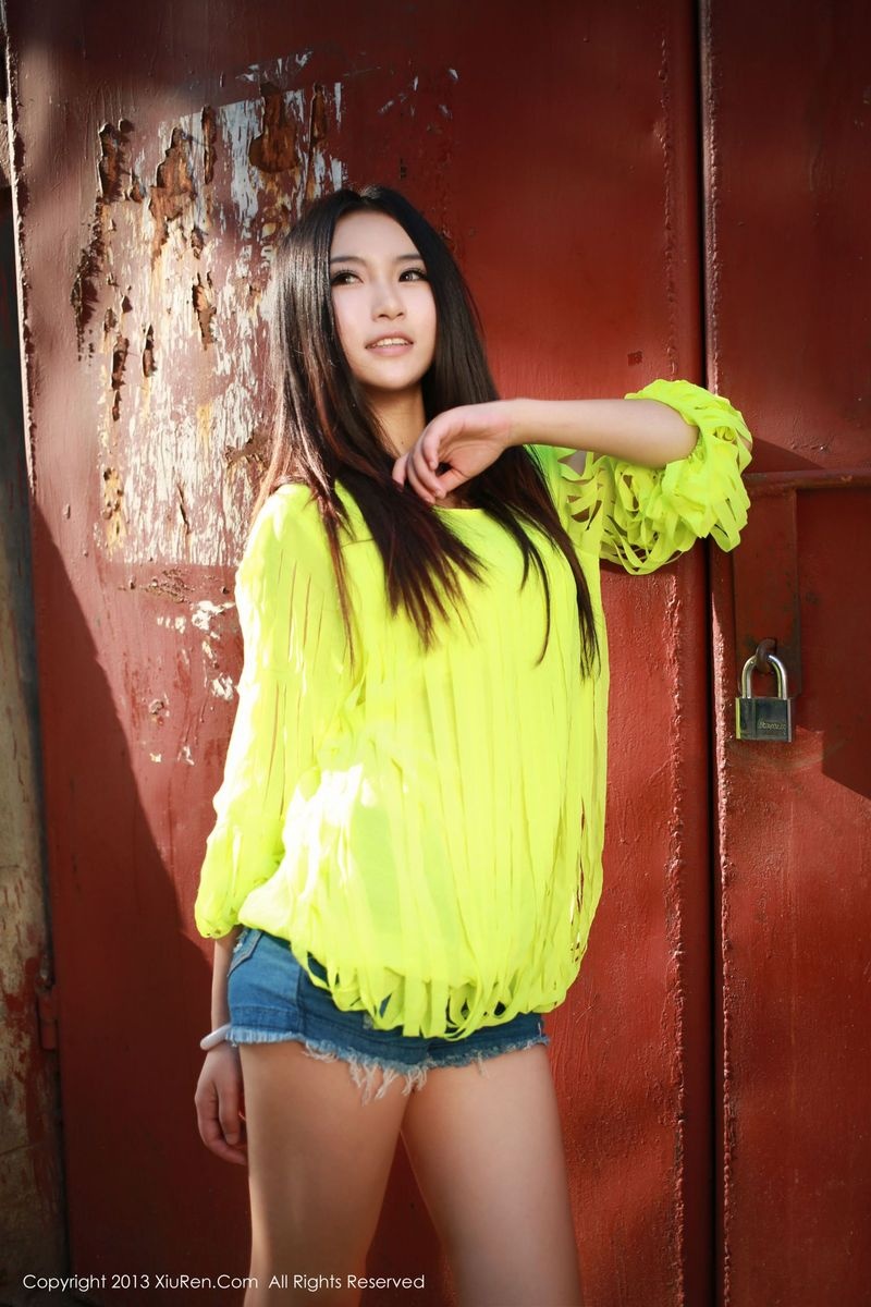 性感爆乳美女嘉依MOO玉背翘臀浴室大尺度私密照