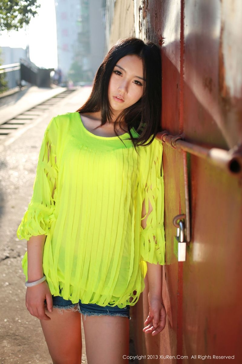 性感爆乳美女嘉依MOO玉背翘臀浴室大尺度私密照