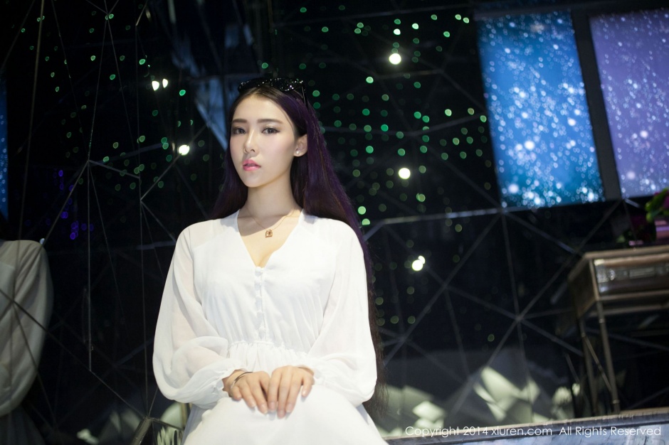 性感美女梦娜Vanessa爆乳迷人私密生活写真图片