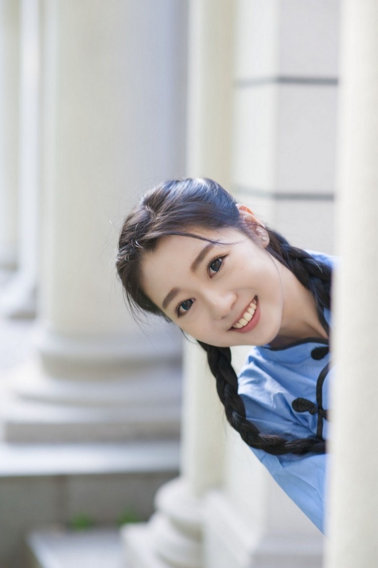 清纯民国装扮美少女校园清新养眼写真图片