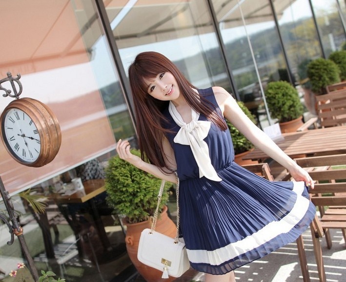 韩国气质美女模特金信英白皙高跟美腿性感写真图片