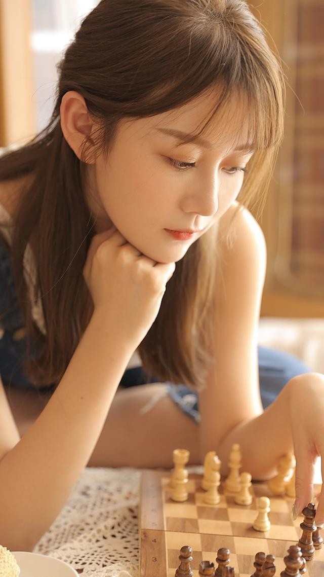 绝世容颜美女牛仔背带裤气质优雅迷人写真图片