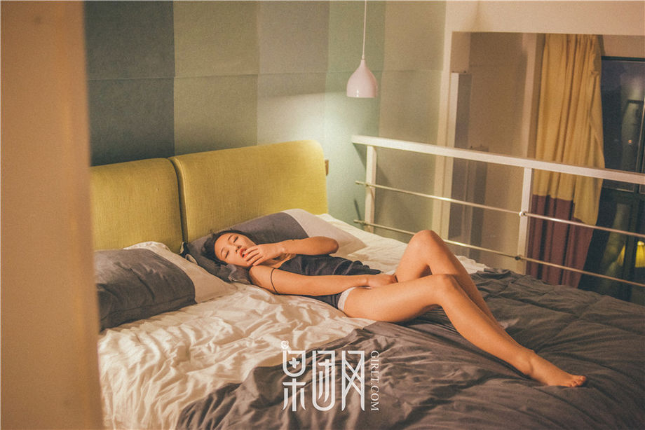 Girlt果团人像摄影写真 性感撩人主播肉肉妩媚个人大胆写真图片