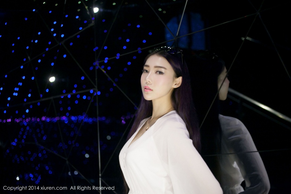 性感美女梦娜Vanessa爆乳迷人私密生活写真图片