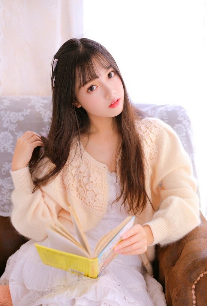 大眼清纯萌妹子可爱唯美心动养眼写真图片