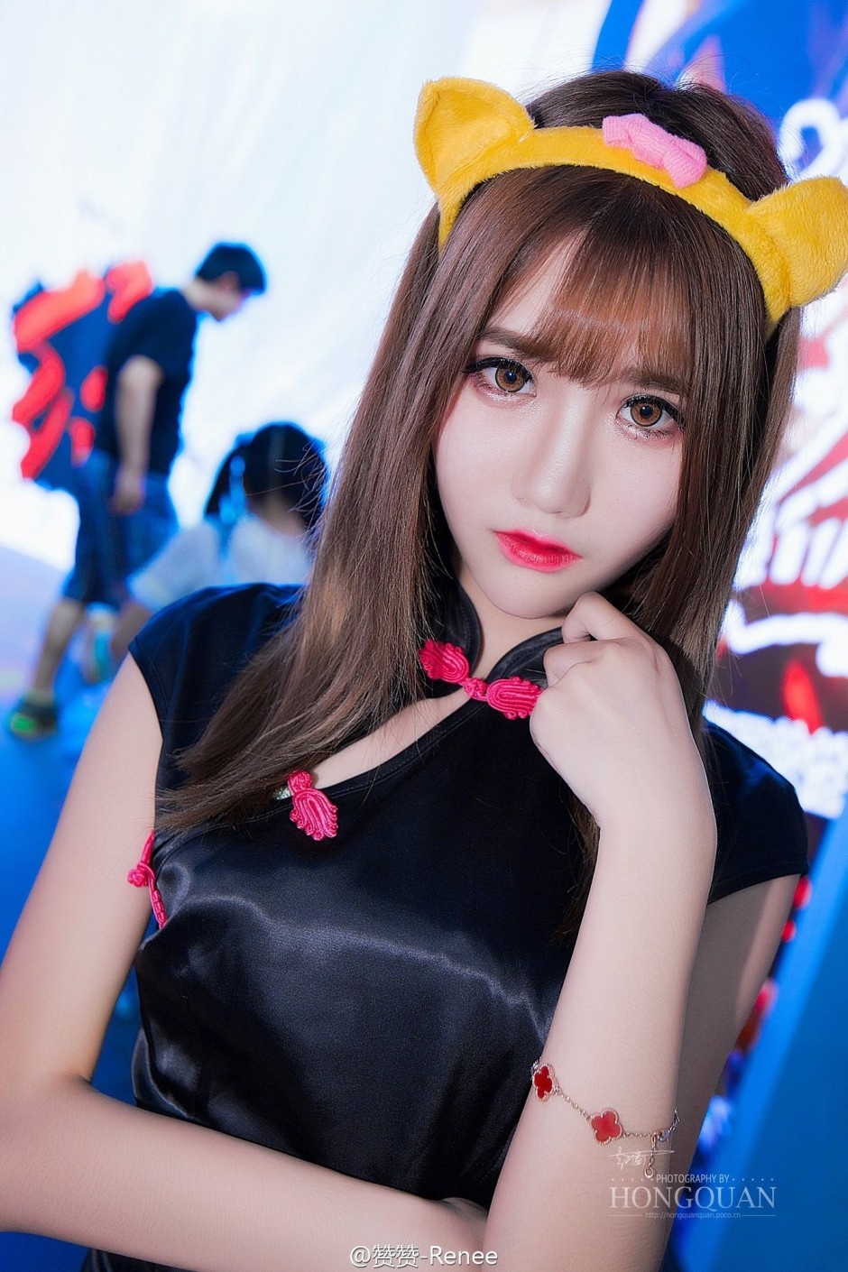 大眼睛美女赞赞Renee自拍图片合辑