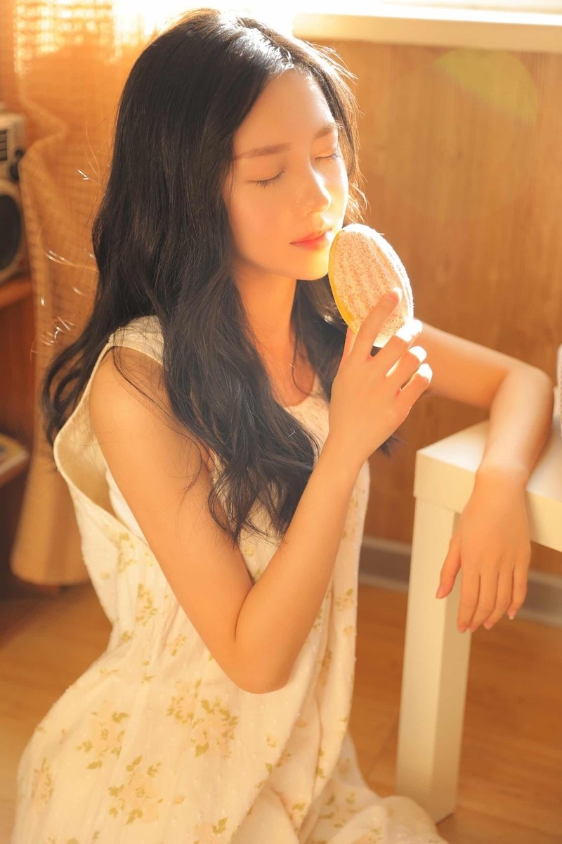 姿色天然美少女白皙肌肤晶莹如玉养眼图片