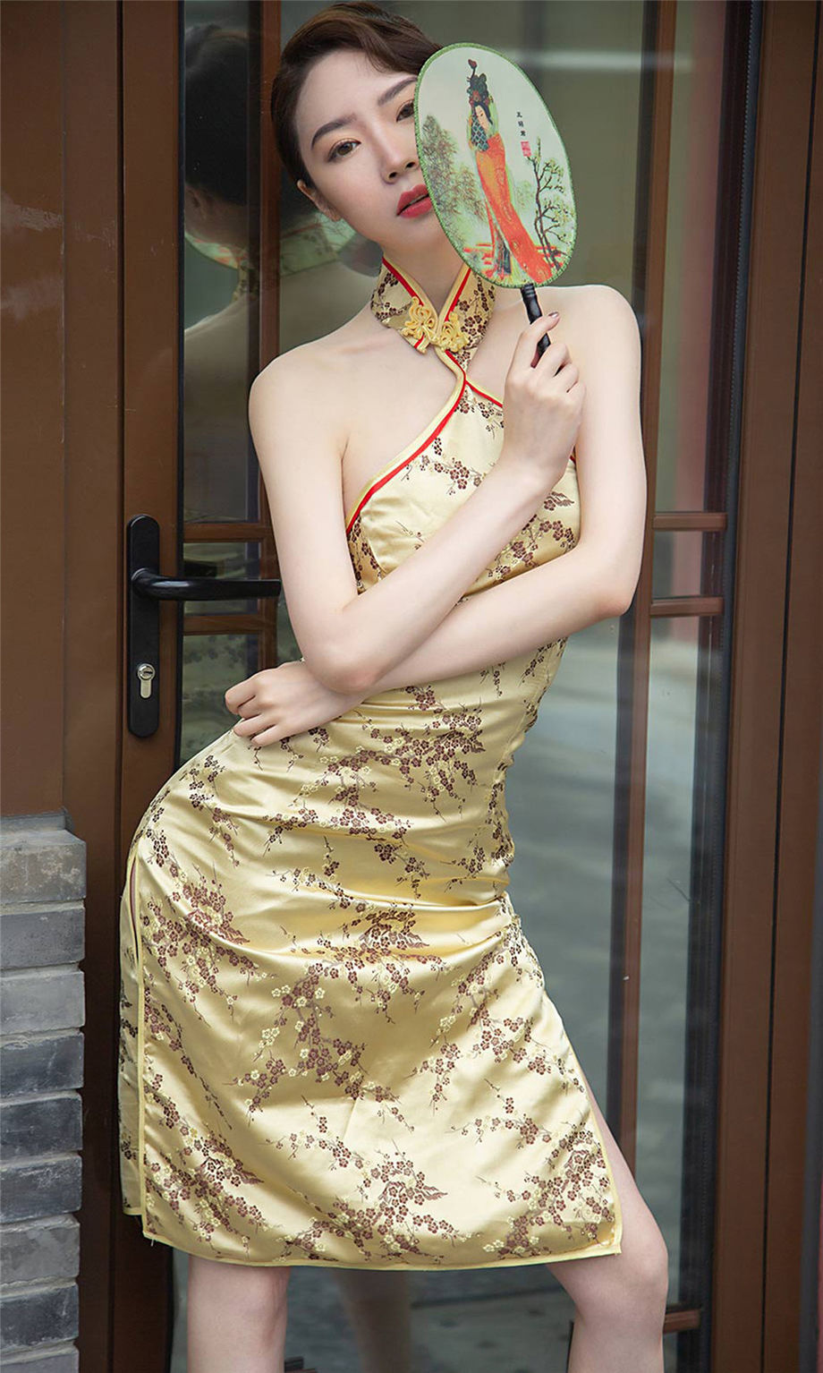 ugirls尤果网 旗袍美女梦心玥修长美腿性感高跟鞋图片大全