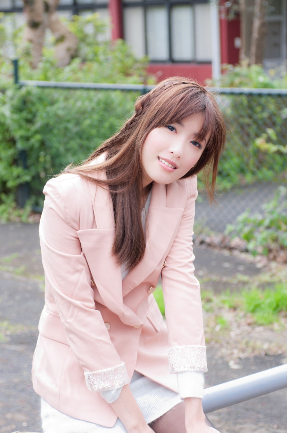 气质美女Kila晶晶/廖挺伶甜笑露齿养眼写真图片